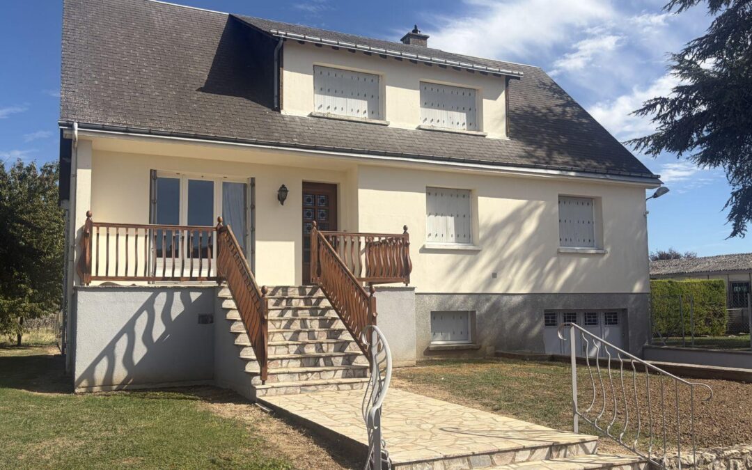 Location Maison – 7 pièces – 193 m² à Thiville – Eure-et-loir (28200)
